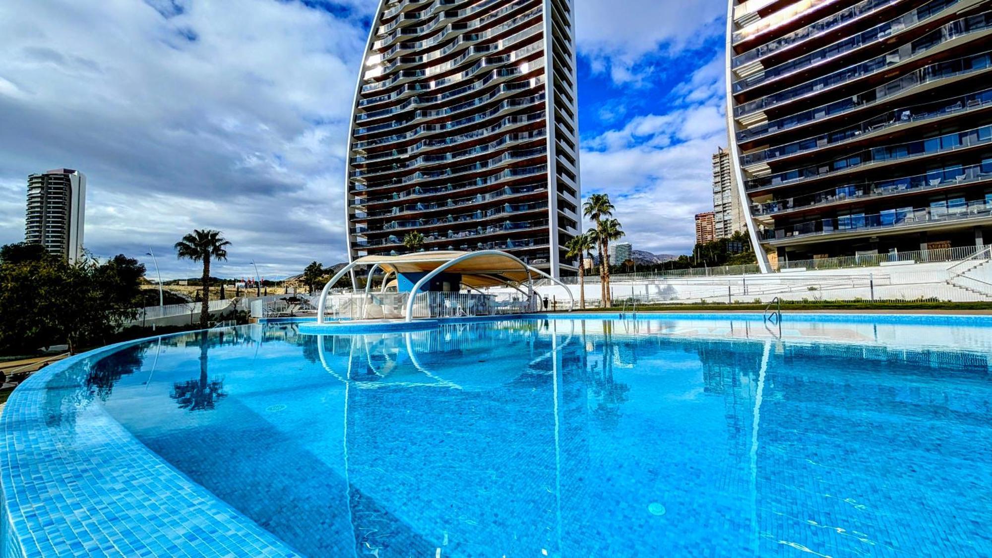 Sunset Waves Golden Apartments เบนิดอร์ม ภายนอก รูปภาพ
